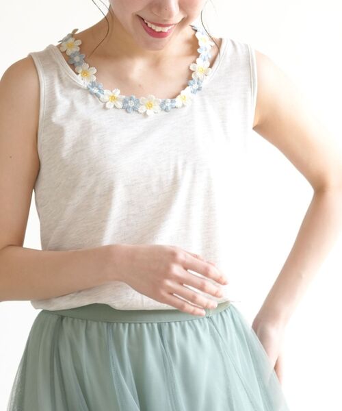 rps（アールピーエス）の「フラワーレースモチーフホルタータンクトップ（タンクトップ・レディース・ブラック/ネイビー/オフホワイト/オートミール・M）」の3枚目の写真