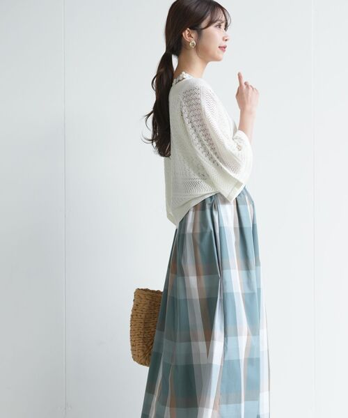 rps（アールピーエス）の「フラワーレースモチーフホルタータンクトップ（タンクトップ・レディース・ブラック/ネイビー/オフホワイト/オートミール・M）」の6枚目の写真