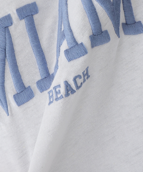 JOURNAL STANDARD（ジャーナルスタンダード）の「エンブロイダリーロゴTシャツ（Tシャツ/カットソー・レディース・ホワイト/ネイビー・FREE）」の20枚目の写真