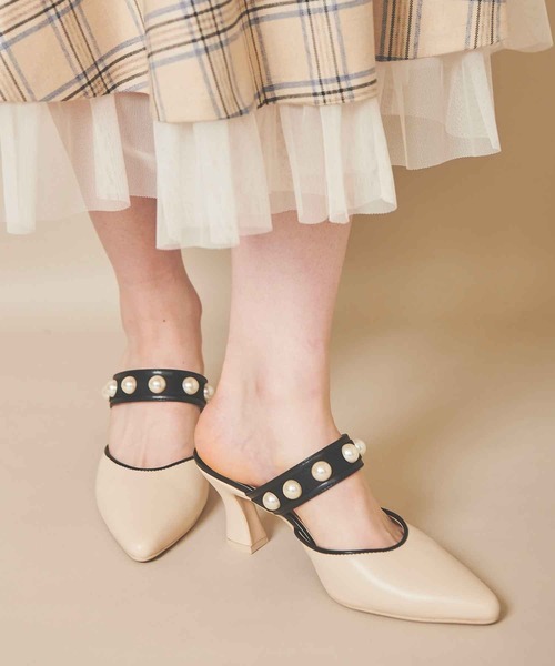 31 Sons de mode(トランテアン ソン ドゥ モード)の「パールミュールサンダル(サンダル・レディース・ブラック/クリーム/ピンク・L/S/M)」の2枚目の写真