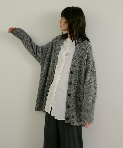 INED（イネド）の「ニュアンス杢カラーカーディガン 軽めの羽織り やわらかい肌触り 程よい厚み（カーディガン/ボレロ・レディース・イエロー/ブラウン/グレー・9号）」の15枚目の写真