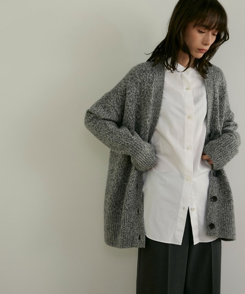 INED（イネド）の「ニュアンス杢カラーカーディガン 軽めの羽織り やわらかい肌触り 程よい厚み（カーディガン/ボレロ・レディース・イエロー/ブラウン/グレー・9号）」の16枚目の写真