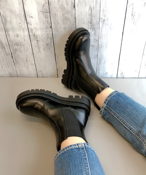 Noubel Voug Relax（ヌーベルヴォーグリラックス）の「トラックソールチェルシーブーツ（ブーツ・レディース・アイボリー/ブラック・S/M/L/LL/3L）」の17枚目の写真