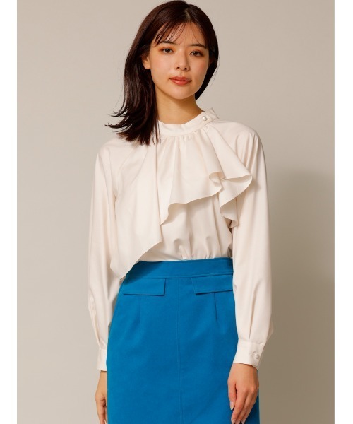 TONAL（トーナル）の「フロントドレープデザインブラウス（シャツ/ブラウス・レディース・ブラック/オフホワイト/ブルー・38）」の2枚目の写真