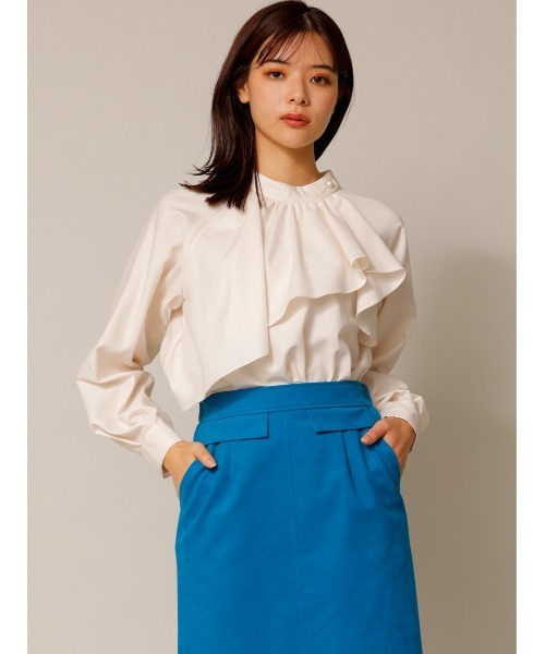 TONAL（トーナル）の「フロントドレープデザインブラウス（シャツ/ブラウス・レディース・ブラック/オフホワイト/ブルー・38）」の4枚目の写真