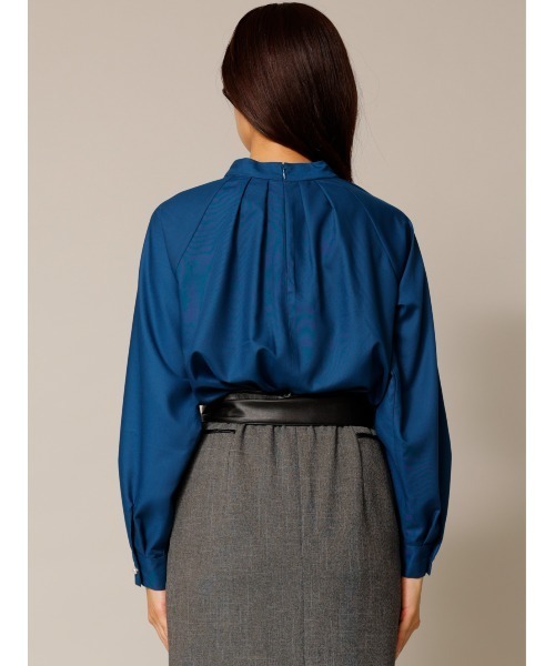 TONAL（トーナル）の「フロントドレープデザインブラウス（シャツ/ブラウス・レディース・ブラック/オフホワイト/ブルー・38）」の14枚目の写真