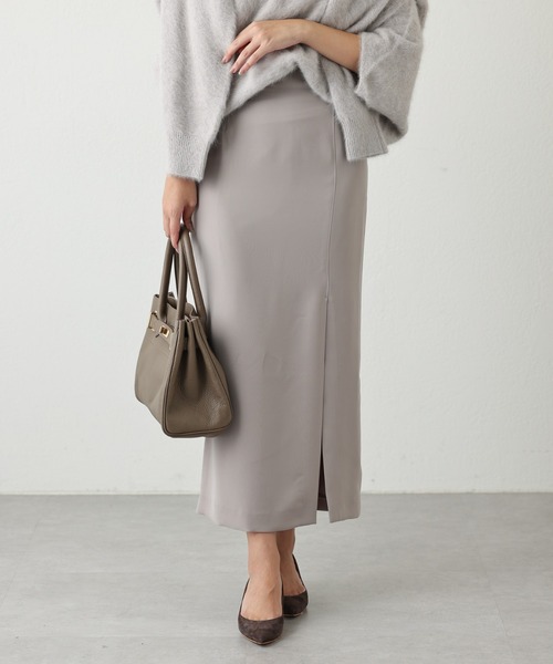 OUVRAGE CLASSE（ウヴラージュクラス）の「フロントスリットタイトスカート（スカート・レディース・ブラック/グレイッシュベージュ・FREE）」の2枚目の写真
