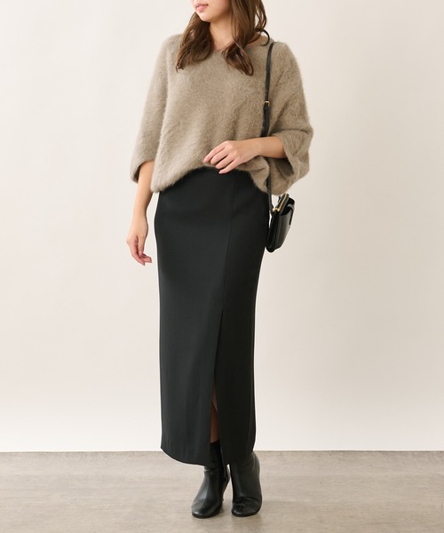 OUVRAGE CLASSE（ウヴラージュクラス）の「フロントスリットタイトスカート（スカート・レディース・ブラック/グレイッシュベージュ・FREE）」の20枚目の写真
