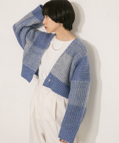 KBF（ケイビーエフ）の「BIGチェックショートカーディガン（ニット/セーター・レディース・ネイビー/カーキ/ブルー・ONE）」の10枚目の写真