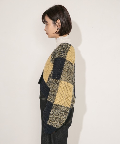 KBF（ケイビーエフ）の「BIGチェックショートカーディガン（ニット