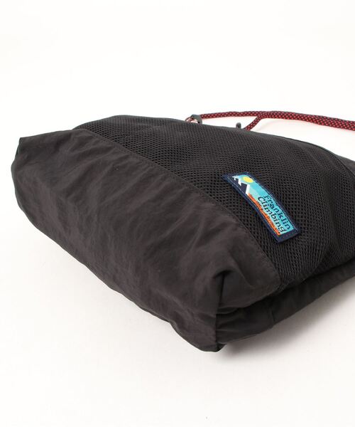 Franklin Climbing（フランクリンクライミング）の「【Franklin Climbing】サコッシュ（ショルダーバッグ・メンズ・ベージュ/ブラック/グリーン/ブルー系その他/バイオレット/ネイビー・ONE SIZE）」の9枚目の写真