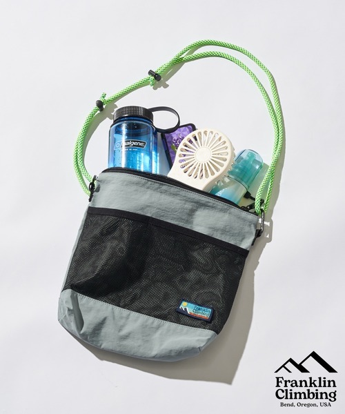 Franklin Climbing（フランクリンクライミング）の「【Franklin Climbing】サコッシュ（ショルダーバッグ・メンズ・ベージュ/ブラック/グリーン/ブルー系その他/バイオレット/ネイビー・ONE SIZE）」の5枚目の写真