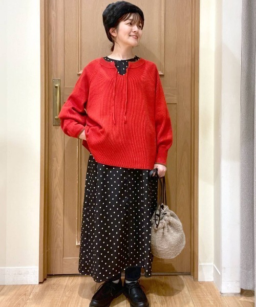 studio CLIP(スタディオクリップ)の「《玄長なおこさんコラボ》体のラインを拾わないニット(ニット/セーター・レディース・ライトグレー/ブラック/レッド/モカ/ブルー/ラベンダー/アイボリー/グリーン・FREE)」の12枚目の写真