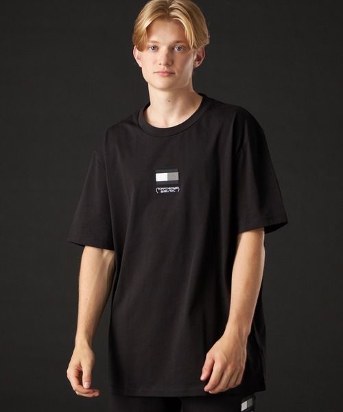 トミーヒルフィガー　ハイネック　Tシャツ　ブラック トミー ヒルフィガー TOMMY HILFIGER フェードヒルフィガーT