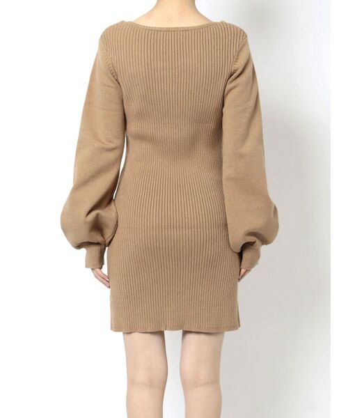 EMODA（エモダ）の「チェーンカバーニットワンピース（ワンピース・レディース・ブラック/ベージュ/グレー・FREE）」の18枚目の写真