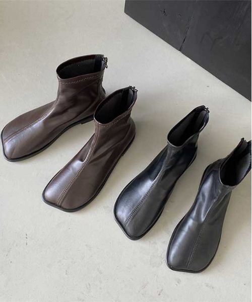 SUGAR BISKET（シュガービスケット）の「バックファスナーショートブーツ（ブーツ・レディース・ブラック/ダークブラウン・38/39/35/36/37）」の3枚目の写真