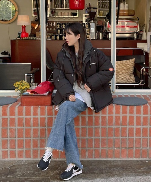 SONA（ソナ）の「SONYUNARA フードレイヤードダウンジャケット（ダウンジャケット/コート・レディース・ブラック/アイボリー・MEDIUM/LARGE）」の19枚目の写真