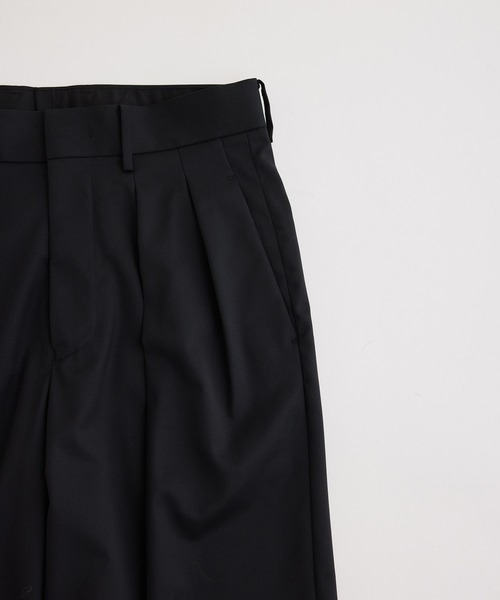 ADAM ET ROPE'（アダムエロペ）の「《SOLOTEX》《REPREVE》トロ ワイド テーパード 2タック スラックス/サスティナブル（スラックス・メンズ・ブラック/グリーン系その他2/グレー系その他・S/M/L）」の6枚目の写真