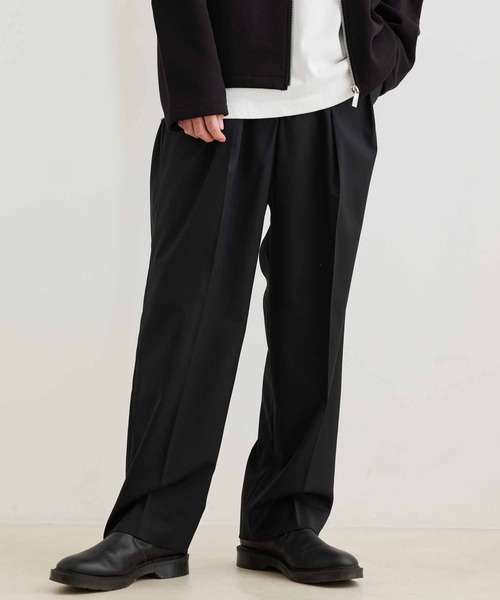 ADAM ET ROPE'（アダムエロペ）の「《SOLOTEX》《REPREVE》トロ ワイド テーパード 2タック スラックス/サスティナブル（スラックス・メンズ・ブラック/グリーン系その他2/グレー系その他・S/M/L）」の19枚目の写真