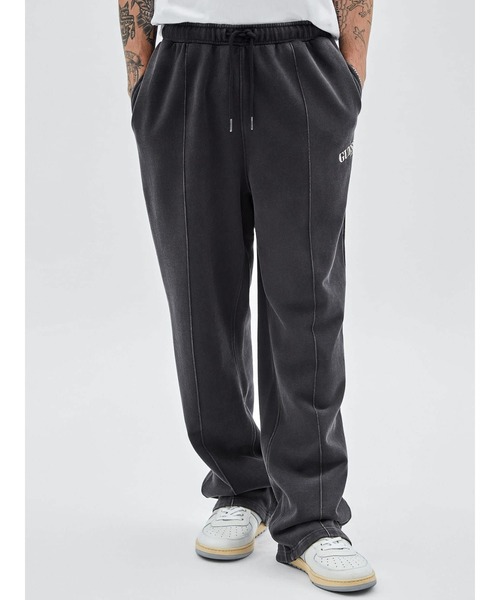 Guess(ゲス)の「GUESS Originals Logo Joggers(スウェットパンツ・メンズ・ブラック・SMALL/MEDIUM/LARGE/X-LARGE)」の3枚目の写真