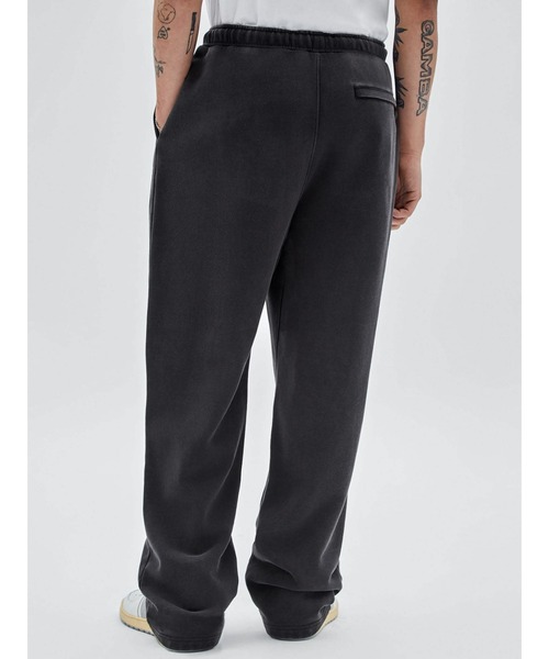 Guess(ゲス)の「GUESS Originals Logo Joggers(スウェットパンツ・メンズ・ブラック・SMALL/MEDIUM/LARGE/X-LARGE)」の6枚目の写真