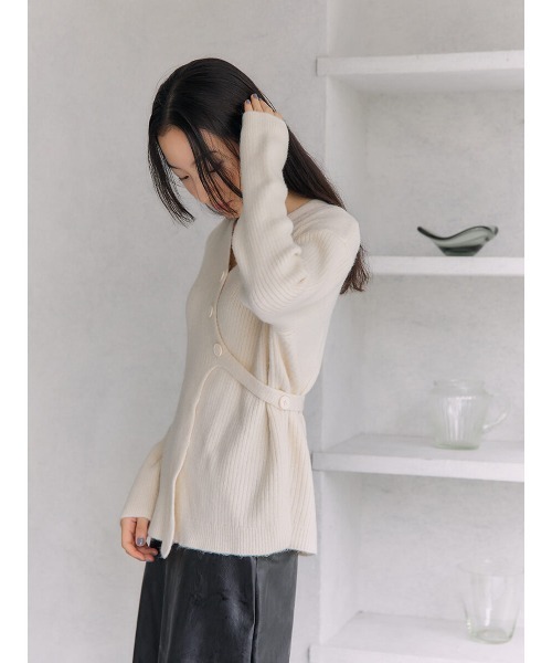 Ayla(アイラ)の「browsing knit cardigan(カーディガン/ボレロ・レディース・ベージュ/ブラック/アイボリー・FREE)」の7枚目の写真