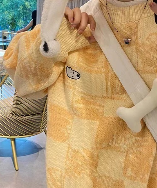 MGV（エムジーヴィー）の「ワンポイントチェッカーニット（ニット/セーター・メンズ・ブルー/イエロー・MEDIUM/LARGE/X-LARGE）」の3枚目の写真