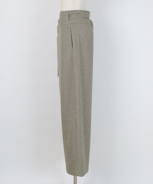 UR'S（ユアーズ）の「リネンライクハイウエストラップワイドパンツ（その他パンツ・レディース・アイボリー/ブラック/サンドベージュ/グリーン系その他/ブルー系その他/ダークグレー/ダークブラウン・S/M/L）」の11枚目の写真