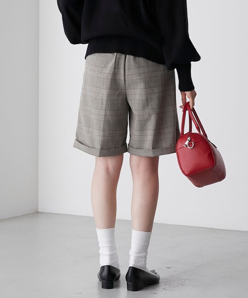 BONLECILL（ボンルシール）の「【セットアップ対応】センタープレスバミューダパンツ（その他パンツ・レディース・チャコールグレー/ブルー/ネイビー/ブラック/ベージュ/ブラウン系1・M/L）」の16枚目の写真