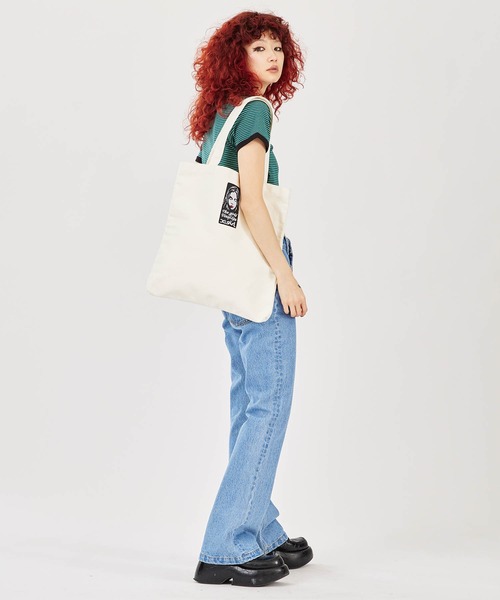 X-girl（エックスガール）の「VINYL LIP FACE CANVAS TOTE BAG（トートバッグ・レディース・ブルー/ブラック/ホワイト・ONE SIZE）」の17枚目の写真