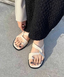 CAPRICIEUX LE'MAGE | フラットクロスサンダル(サンダル)