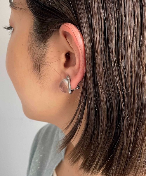 GOLDY（ゴールディ）の「〈GOLDY/ゴールディ〉クリアボールイヤリング（イヤリング・レディース・シルバー/ゴールド・FREE）」の4枚目の写真