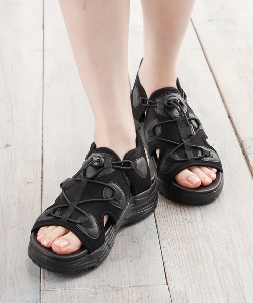 Honeys（ハニーズ）の「コード付スポーツサンダル（サンダル・レディース・ブラック/ブラック×ホワイト・L/LL/S/M）」の9枚目の写真