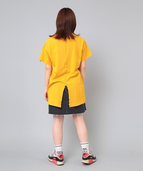 RNA(アールエヌエー)の「M2051 強撚ロング丈スリットT(Tシャツ/カットソー・レディース・ホワイト/イエロー/チャコール・MEDIUM)」の11枚目の写真