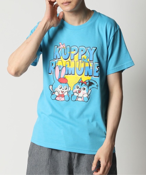 ARCADE(アーケード)の「昭和レトロ 駄菓子 飲食企業コラボ プリントTシャツ(Tシャツ/カットソー・メンズ・ブルー系/ライトイエロー系/ホワイト系2/ホワイト系1/ホワイト系3/ネイビー系/レッド系/グリーン系/イエロー系/オレンジ系・L/M/LL)」の6枚目の写真