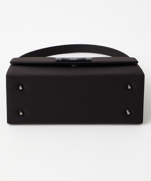 AIMER（エメ）の「【喪服・礼服用】サテン切替平リボン付きブラックフォーマルバッグ（ハンドバッグ・レディース・ブラック・FREE）」の4枚目の写真