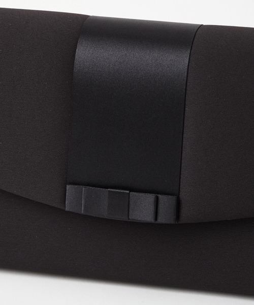 AIMER（エメ）の「【喪服・礼服用】サテン切替平リボン付きブラックフォーマルバッグ（ハンドバッグ・レディース・ブラック・FREE）」の5枚目の写真