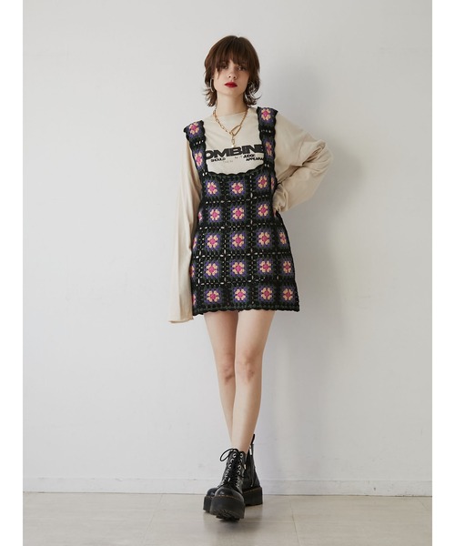jouetie(ジュエティ)の「シンプルロゴロンT(Tシャツ/カットソー・レディース・ブラック/パープル/アイボリー・MEDIUM)」の9枚目の写真