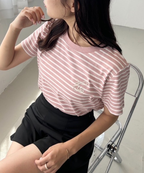 one after another NICE CLAUP(ワンアフターアナザーナイスクラップ)の「ワンポイントロゴ刺繍T【ZOZO限定商品】(Tシャツ/カットソー・レディース・グレイッシュベージュ/ピンク系その他/オートミール/オフホワイト/ホワイト系その他/ブラック×ホワイト・FREE)」の6枚目の写真