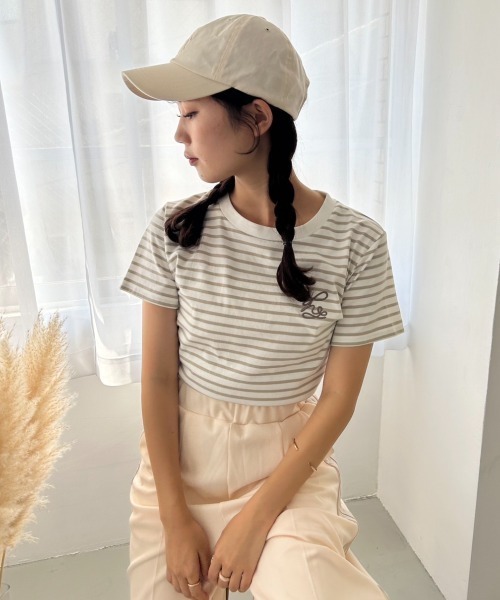 one after another NICE CLAUP(ワンアフターアナザーナイスクラップ)の「ワンポイントロゴ刺繍T【ZOZO限定商品】(Tシャツ/カットソー・レディース・グレイッシュベージュ/ピンク系その他/オートミール/オフホワイト/ホワイト系その他/ブラック×ホワイト・FREE)」の10枚目の写真