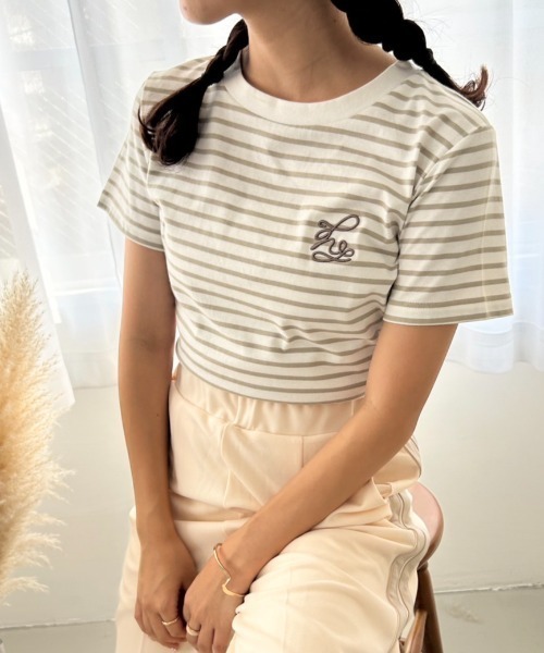 one after another NICE CLAUP(ワンアフターアナザーナイスクラップ)の「ワンポイントロゴ刺繍T【ZOZO限定商品】(Tシャツ/カットソー・レディース・グレイッシュベージュ/ピンク系その他/オートミール/オフホワイト/ホワイト系その他/ブラック×ホワイト・FREE)」の12枚目の写真