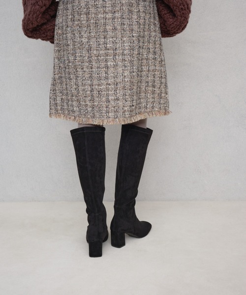 Launa lea（ラウナレア）の「スクエアトゥストレッチロングブーツ(S140)（ブーツ・レディース・アイボリー/ブラック/グレイッシュベージュ/ブラック系その他・S/L/LL/M）」の17枚目の写真