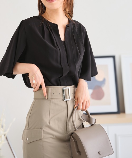 acro（アクロ）の「2WAYフロントタックデザインフレアスリーブ