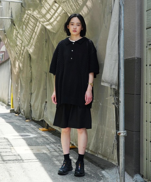 Lulu ＆ Arnie（るるあんどあーにー）の「綿麻 フロント ツータック ショートパンツ（その他パンツ・メンズ・ブラック/グレイッシュベージュ・MEDIUM/LARGE）」の4枚目の写真