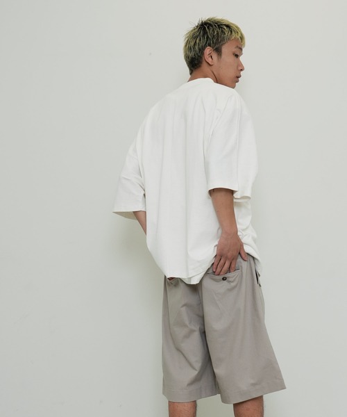 Lulu ＆ Arnie（るるあんどあーにー）の「綿麻 フロント ツータック ショートパンツ（その他パンツ・メンズ・ブラック/グレイッシュベージュ・MEDIUM/LARGE）」の20枚目の写真