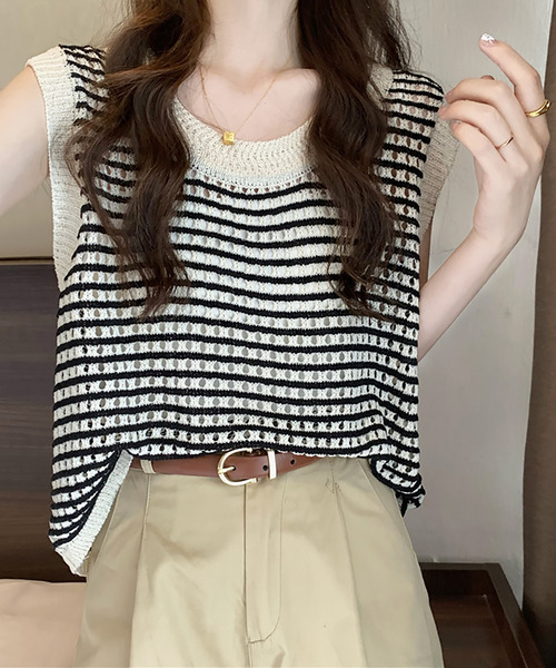 美品【CLATHAS】ボーダー ニット カメリア 花柄 ノースリーブ 白黒 透かし柄編みニット』（ニット/セーター）｜kOhAKU（コハク）の