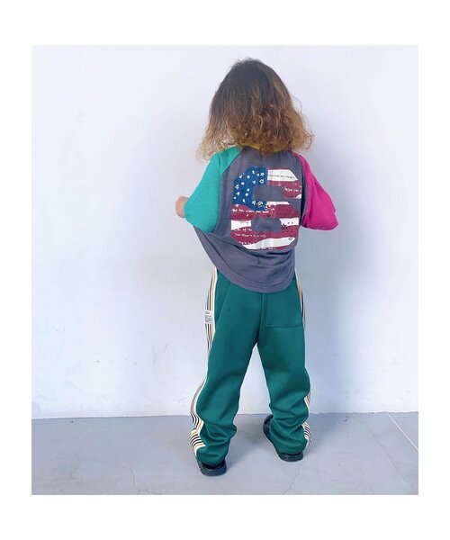 BREEZE（ブリーズ）の「【20周年復刻シリーズ】レジェンドグラフィック ラグランTシャツ（Tシャツ/カットソー・キッズ・アイボリー/オフホワイト/レインボー・140/90/150/120/80/110/130/100）」の15枚目の写真