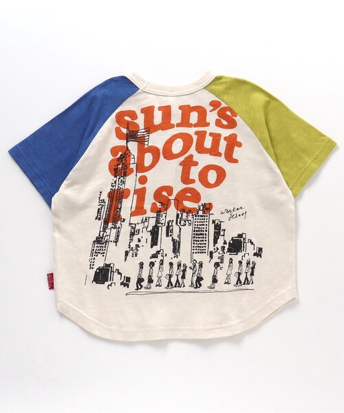 BREEZE（ブリーズ）の「【20周年復刻シリーズ】レジェンドグラフィック ラグランTシャツ（Tシャツ/カットソー・キッズ・アイボリー/オフホワイト/レインボー・140/90/150/120/80/110/130/100）」の5枚目の写真