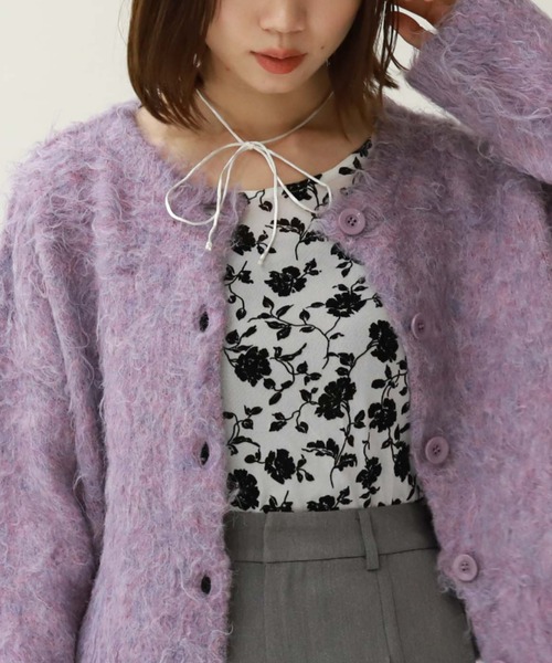 archives（アルシーヴ）の「バックシャン花柄フロッキーチュールＴＯＰＳ（Tシャツ/カットソー・レディース・オフホワイト/ブラック・MEDIUM）」の7枚目の写真