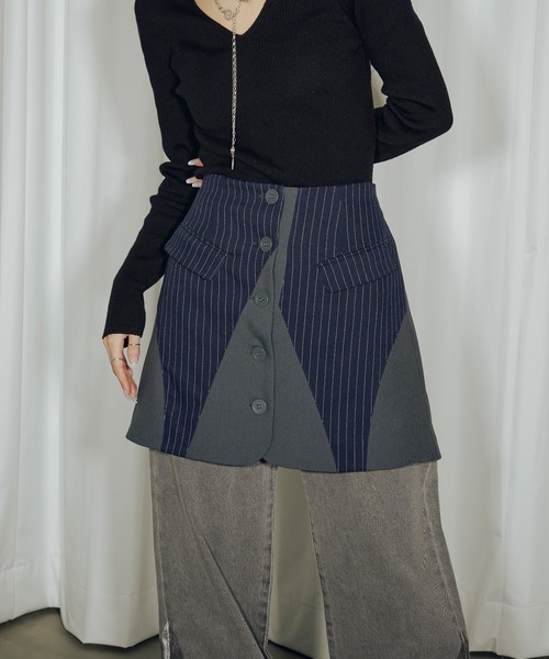Ezick(エジック)の「Layered ashime stripe スカートベルト(ベルト・レディース・ブラック/ネイビー・FREE)」の1枚目の写真